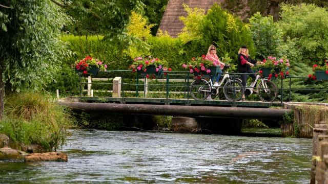 Balade À Vélo En Vallée De La Lévrière © Jf Lange Adt De L Eure