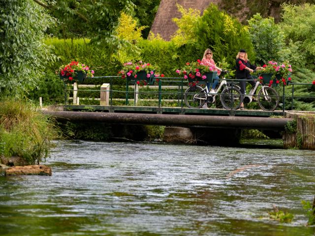 Balade À Vélo En Vallée De La Lévrière © Jf Lange Adt De L Eure