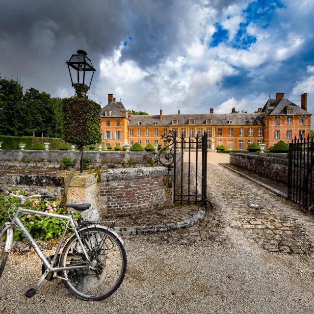 Château D Heudicourt Vélo © Jf Lange Adt De L Eure