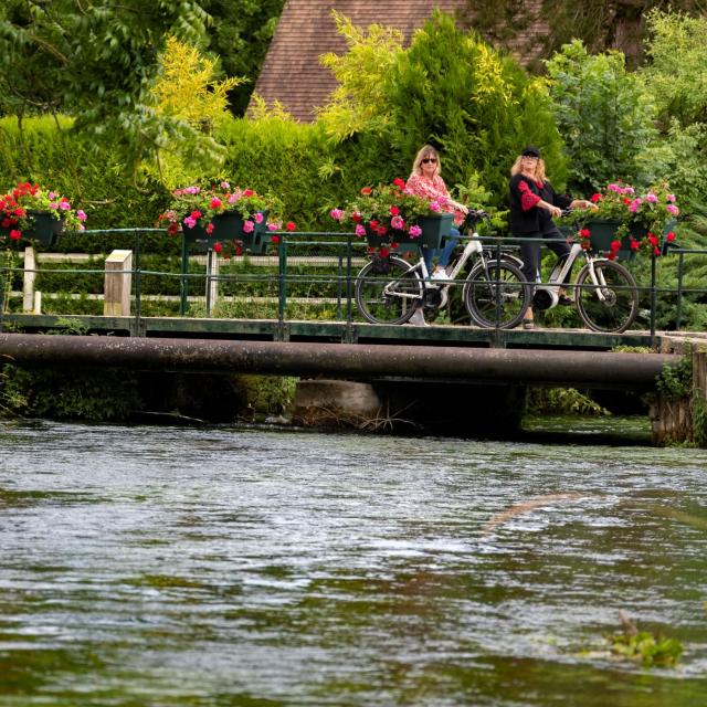 Balade A Velo A St Denis Le Ferment Adt De Leure J.f. Lange