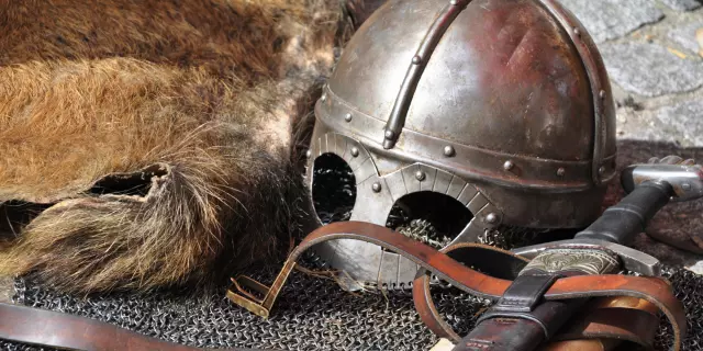 Casque et épée